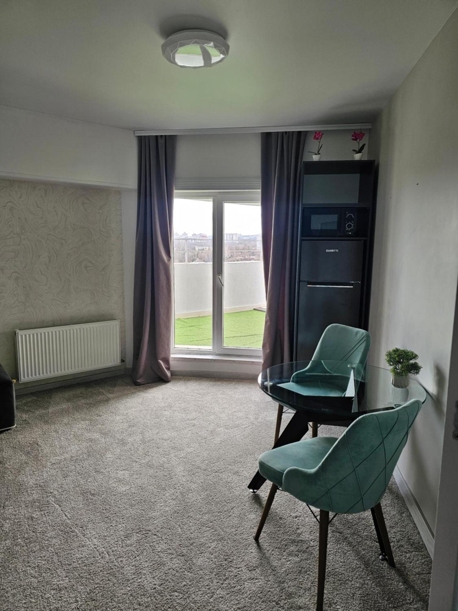 Apartament With Terras Kiszyniów Zewnętrze zdjęcie